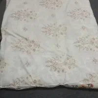 تشک و لحاف و پتو.                 ۱،۵۰۰،۰۰۰|رختخواب، بالش، پتو|بروجرد, |دیوار