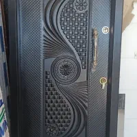 درب وپنچره کرمی