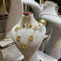 انواع نیم ست های ون کلیف سبک و نمادار