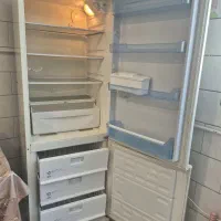 یک عدد یخچال فریزر