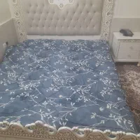 سرویس خواب دو نفره با روتختی و تشک و همه چی