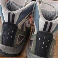 پوتین کوهنوردی و شهری|کیف، کفش، کمربند|تهران, باغ فیض|دیوار