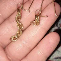 گوشواره گم شده