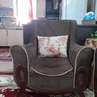 مبل هفت نفره همراه با میز و عسلی