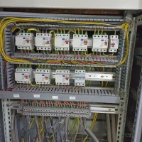 برقکار .برق صنعتی. عیب یابی تابلو سازی اجرا|خدمات پیشه و مهارت|اصفهان, شهرک صنعتی امیرکبیر (شاپور جدید)|دیوار