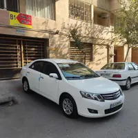 آریو اتومات بی رنگ مدل ۹۷|خودرو سواری و وانت|تهران, شهرک شریعتی|دیوار