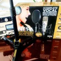 میکروفون nt1a کارت صدا focusrite پایه میکروفون