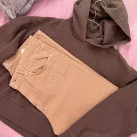 تعدادی  لباس|لباس|بجنورد, |دیوار