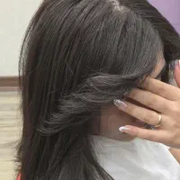 شنیون و میکاپ و تمام خدمات ارایشگری