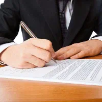 نیازمند مدرک لیسانس