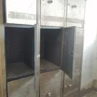 کمد فلزی برای جفتگاه پرندگان
