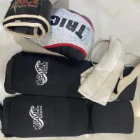 دستکش و محافظ ساق پا و کاپ