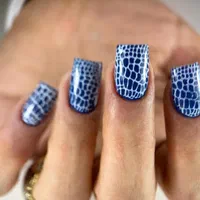 کاشت ناخن و هایلایت