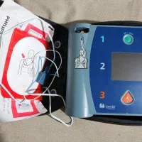 الکتروشوک پرتابل فیلیپس مخصوص احیا مصدوم جنگ