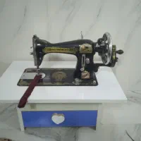 چرخ خیاطی همراه میز