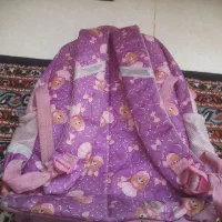 کیف مدرسه|کیف، کفش، کمربند|هشتگرد, شهرک آپادانا|دیوار