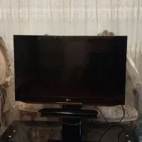 تلویزیون و میز تلویزیون