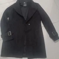 تعدادی پالتو و مانتو|لباس|دامغان, |دیوار