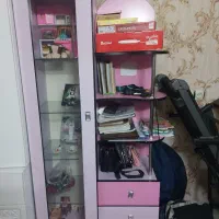 ویترین به همراه تخت ست صورتی