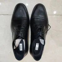 کفش و کتونی فروشی