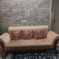 مبل سه نفره چوب گردو پارچه ترک|مبلمان خانگی و میز عسلی|تهران, تهرانپارس شرقی|دیوار