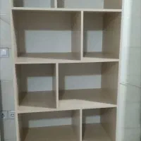کتابخانه بسیار جا دار ۹۰× ۱۹۰ عمق ۵۰ رنگ کرم