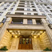 سازه-ای-برند-درقطب-گردشگری-غرب-تهاترباماشین-خارجی