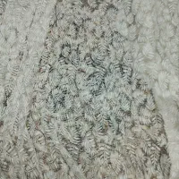 پر ه سفید کمی شاین دار