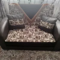 مبل هفت 7 نفره همراه عسلی شیشه ای شیک