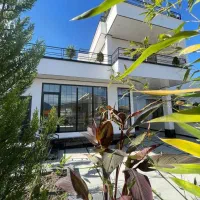 ۳۰۰‌متری مبله کامل مالک با ماشین عوض میکنه سند دار