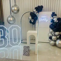 بادکنک سورمه‌ای نقره‌ای