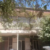 خانه-ویلایی-دوطبقه-درب-از-حیاط