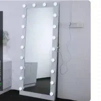 آینه قدی چراغ دار