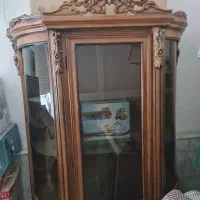 بوفه چوب گردو بسیار شکیل( طرح کلاسیک)