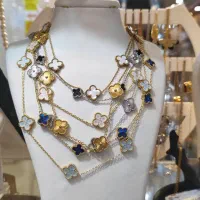 اکسسوری و زیورآلات رنگ ثابت