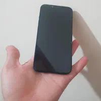 اپل iPhone 13 با حافظهٔ ۱۲۸ گیگابایت