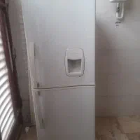 یخچال فریزر کاملا تمیز و سالم|یخچال و فریزر|شاهینشهر, گزبرخوار|دیوار