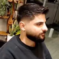 اجاره صندلی آرایشگاه مردانه و اصلاح ویژه|اجارهٔ مغازه و غرفه|گرگان, |دیوار