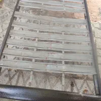 تخت فرفوژه فلزی|تخت و سرویس خواب|شیراز, شهرک سعدی|دیوار