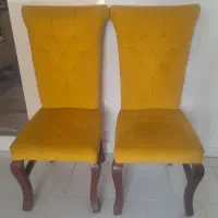دوعدد صندلی