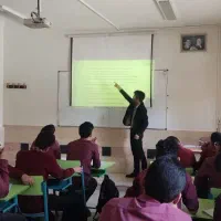 آموزش زبان انگلیسی با برنامه و مشاوره
