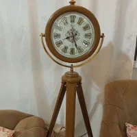 ساعت ایستاده