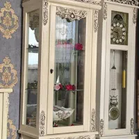 گنجه و ساعت ایستاده