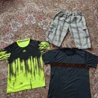 تی شرت و شلوارک مردانه و شلوار جین