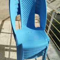 صندلی پلاستیک .مارک ناصر