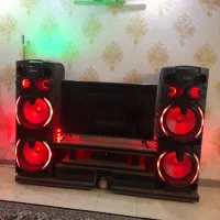 اسپیکر مکسیدر خانگی در حد نو ۱۳۰ سانتی‌متر