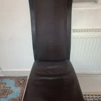 دو عدد صندلی چوبی روکش چرمی باهم