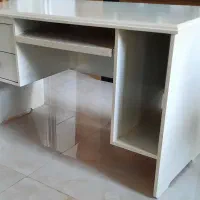 میز کامپیوتر و میز تحریر چوبی محکم و بادوام و سالم|میز تحریر و کامپیوتر|مرند, |دیوار