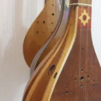 سه تار توت ، گردو