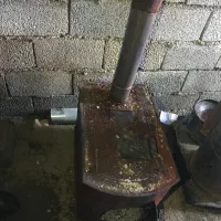 درب حیاط و بخاری هیزمی|لوازم سرویس بهداشتی|تبریز, |دیوار